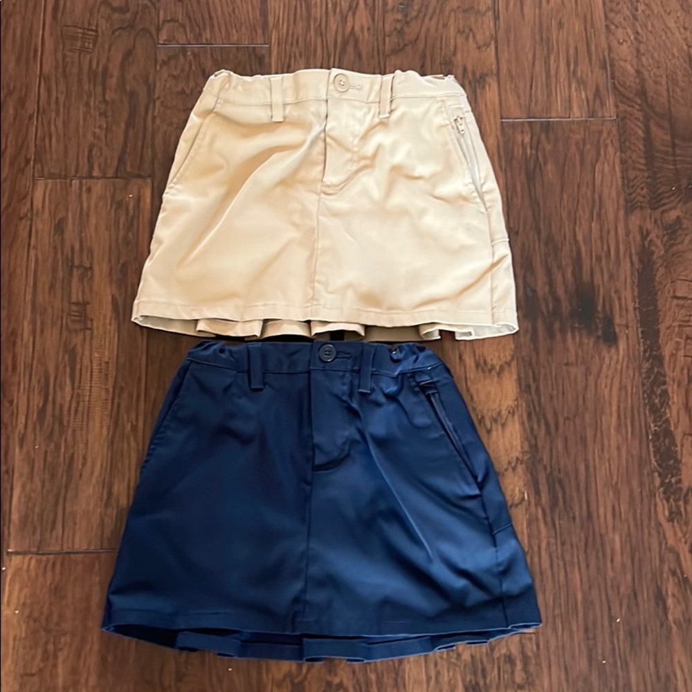 2 Lands' End uniform skorts